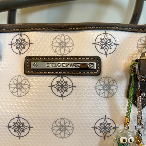 Cielo E Mare white with gray handle and flower pattern handbag - Picture 3 of 9